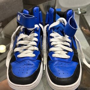 Nike Kids Black and Blue Sneakers